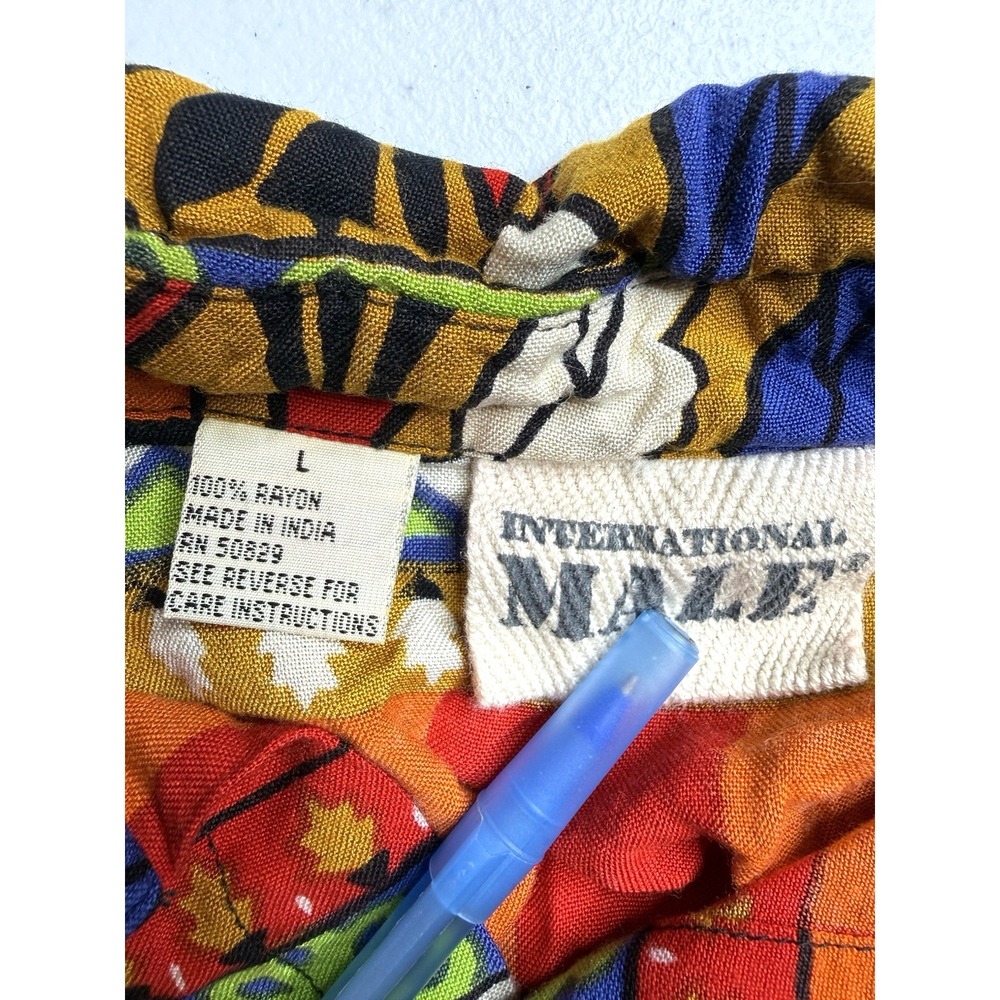 Vintage International Max Rayon Shirt Mens XL Tribal Aztec Button Up 90s -3696 - Picture 4 of 7
